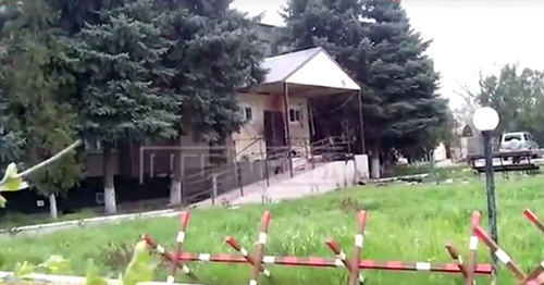 At the site of explosion near the ROVD fo Novoselitsk District, Stavropol Territory, April 11, 2016. Photo: screenshot of the video YKK, https://www.youtube.com/watch?v=3hnsZZpFtA4