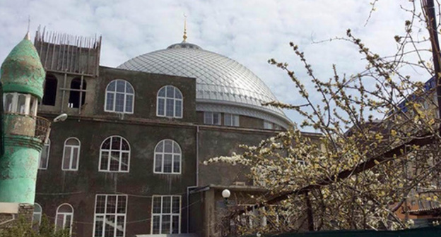 Mosque in Hungarian Fighters Street, Makhachkala. Photo by Patimat Makhmudova for the ‘Caucasian Knot’. 
