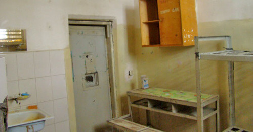 A cell of a SIZO (pre-trial prison) of Nalchik. Photo http://www.07.fsin.su/