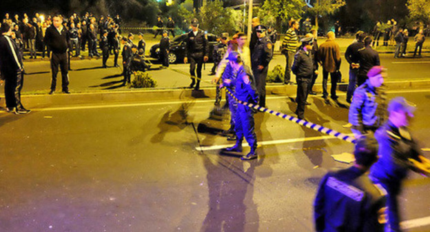 Bus blown up in Alabyan Street in Yerevan, April 25, 2016. Photo: © PAN Photo / Karo Sahakyan 