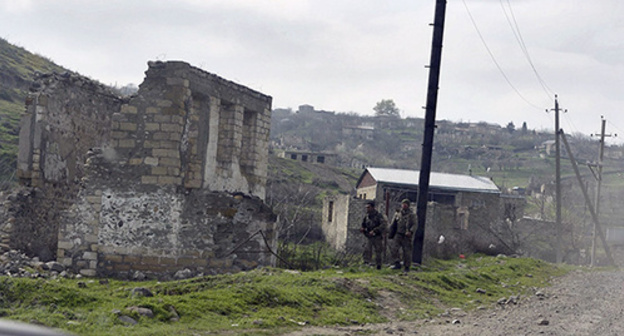 Talysh after shelling. Photo: © Sputnik/ Asatur Yesayants, http://sputnikarmenia.ru/karabah/20160426/3180473.html