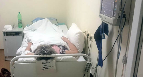 Elena Nikitina, the organizer of the picket in the Lazarevskoye District, in the intensive care unit. Photo by Igor Kovtun