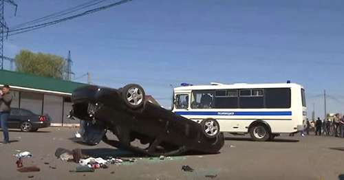 After the mass fight at the Khovanskoye cemetery. Moscow, May 14, 2016. Screenshot of a video by the user POLICE not TV https://www.youtube.com/watch?v=6tAxdLFeGms