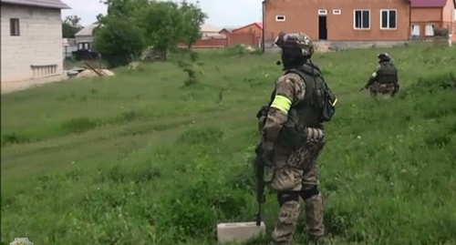 Law enforcer during CTO in Ingushetia. Photo: http://nac.gov.ru/kontrterroristicheskie-operacii/v-ingushetii-presechena-deyatelnost.html