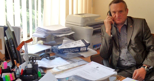 Igor Vasiliev in the Department of Property Relations of the Sochi city administration. Photo by Svetlana Kravchenko for the "Caucasian Knot"