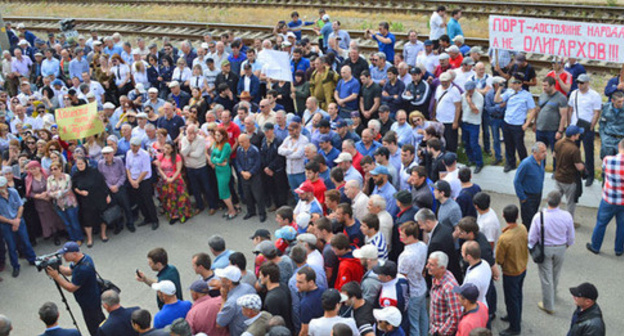 A rally in the Makhachkala Commercial Seaport. May 30, 2016. Photo: the MCS press service