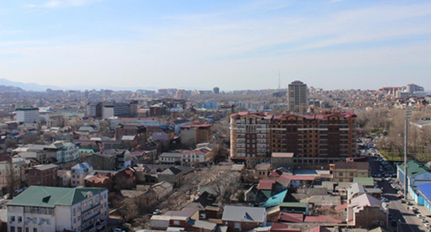 Makhachkala. Photo: Arsen Bagaziev, http://odnoselchane.ru/?page=photos_of_category&sect=2323&com=photogallery
