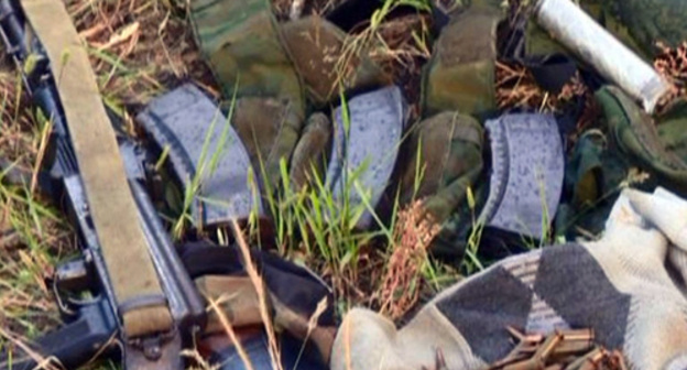 Weapons and ammunition. Photo: http://nac.gov.ru/kontrterroristicheskie-operacii/segodnya-nochyu-v-hode-kto-v-dagestane.html