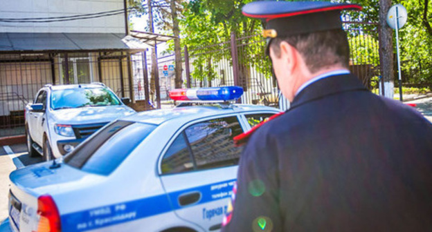 Law enforcer. Photo: Maxim Tishin / Yugopolis. 