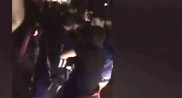 Detention of Makhachkala Mayor’s son Badrudin Musaev, Makhachkala, May 31, 2016. Screenshot of the video: zampolit.com https://www.youtube.com/watch?v=8TEFiZs14kE