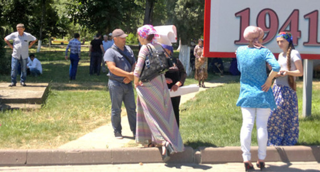The protesters. Makhachkala, June 27, 2016. Photo by Murad Muradov for the "Caucasian Knot"