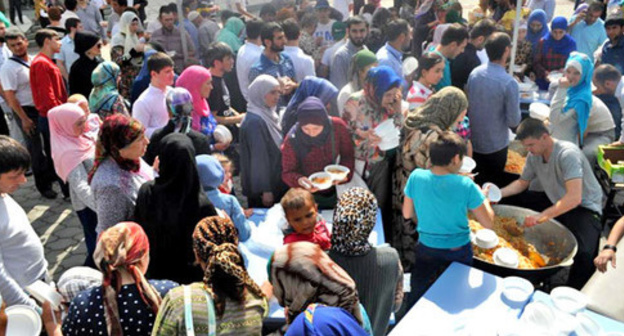 Festive events to mark the end of Muslims' fasting month of Ramadan, Nalchik, July 5, 2016. Photo: http://www.kbrdum.ru/