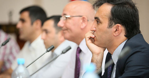 A session of the public association "Civil Society Platform", June 28, 2016. Photo http://www.contact.az/docs/2016/Politics/062800160418ru.htm#.V4UNPvmLTbg