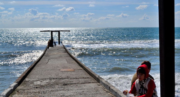 A beach in Sochi. Photo by Svetlana Kravchenko for the "Caucasian Knot"