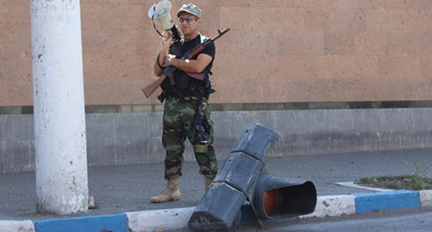 Gagik Yegaizarayan, a member of the group "Sasna Tsrer". Photo by Tigran Petrosyan for the "Caucasian Knot"