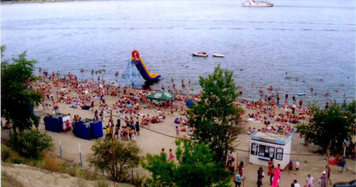 A bech in Volgograd. Photo http://si34.ru/top-list-luchshix-plyazhej-volgograda/