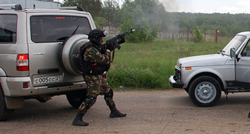Special forces agent. Photo: http://nac.gov.ru/antiterroristicheskie-ucheniya/taktiko-specialnye-ucheniya-po-presecheniyu.html