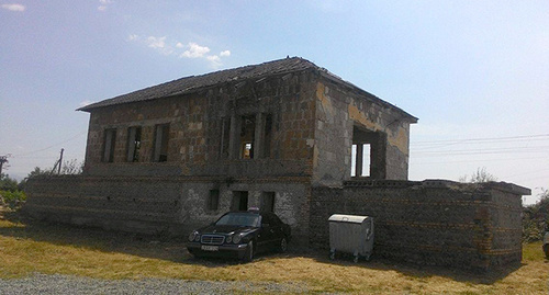 A wrecked house in Shindisi. Photo by Edita Badasyan for the "Caucasian Knot"