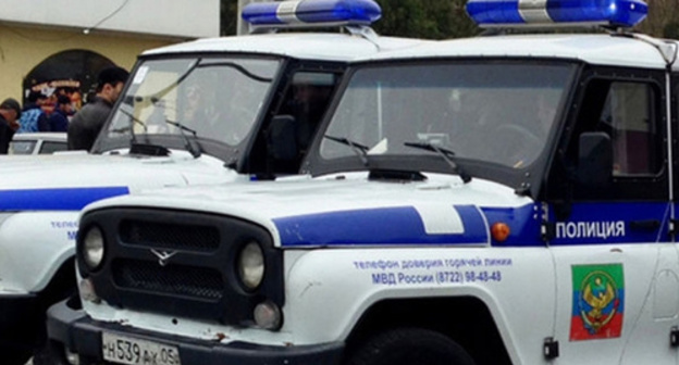Road-and-patrol service car. Photo: http://topre.ru/2016/08/12/neizvestnie-obstrelyali-naryad-milicii-v-dagestane.html Road-and-patrol service car. Photo: http://topre.ru/2016/08/12/neizvestnie-obstrelyali-naryad-milicii-v-dagestane.html