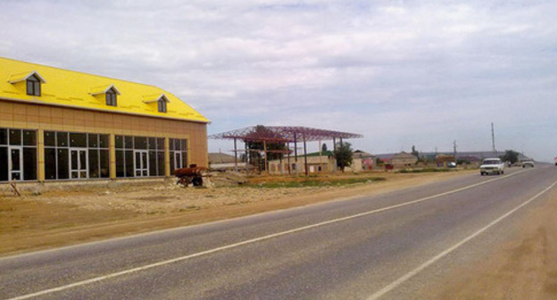 The Pervomaisk-Sergokala highway in the Kayakent District. Dagestan. Photo: Magaram Aliev http://odnoselchane.ru/ The Pervomaisk-Sergokala highway in the Kayakent District. Dagestan. Photo: Magaram Aliev http://odnoselchane.ru/