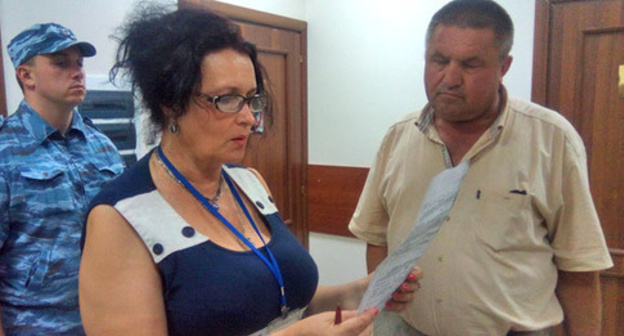 Olga Golubyatnikova and Vladimir Nemtsov at the Aksai District Court. Rostov Region, August 24, 2016. Photo by Konstantin Volgin for the "Caucasian Knot"