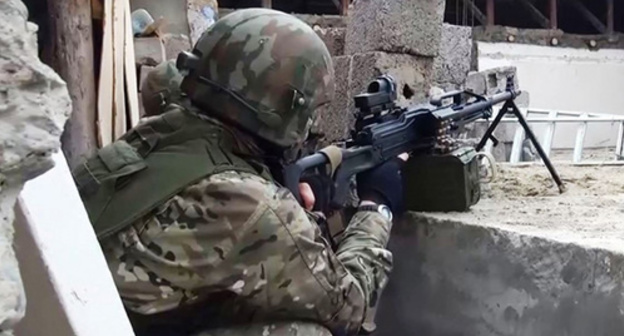 Law enforcer during CTO. Photo: http://nac.gov.ru/kontrterroristicheskie-operacii/v-dagestane-unichtozheny-shestero-banditov.html Law enforcer during CTO. Photo: http://nac.gov.ru/kontrterroristicheskie-operacii/v-dagestane-unichtozheny-shestero-banditov.html