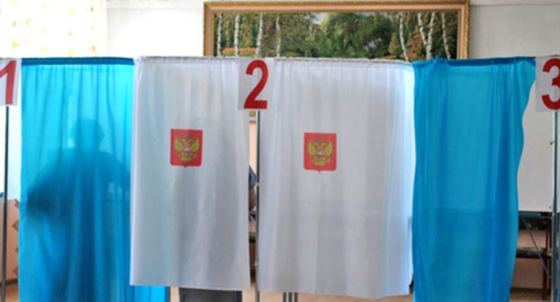 Voting booths at a polling station in Dagestan. Photo: http://www.riadagestan.ru