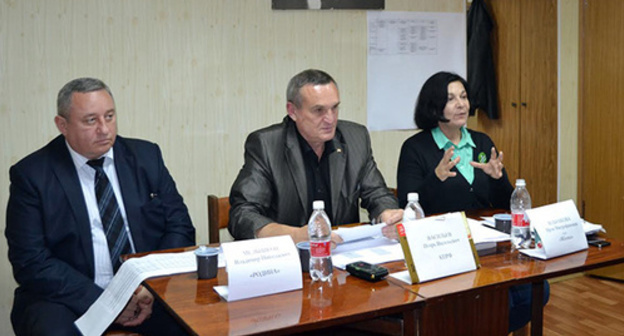 Leaders of three parties hold press conference in CPRF office. From left to right: Vladimir Melnikov (Rodina"), Igor Vasiliev (CPRF), Iren Ilyenkova ("Yabloko"). Photo by Svetlana Kravchenko for the 'Caucasian Knot'. 