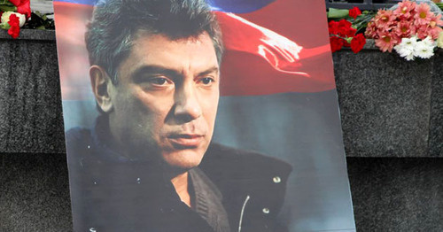 Nemtsov's portrait at the murder site. Photo: RFE/RL