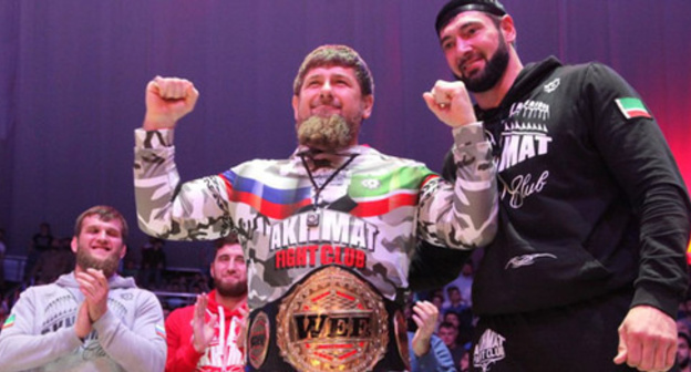 Ramzan Kadyrov (in the centre) at the Grand Prix Akhmat-2016 tournament in mixed martial arts (MMA). Grozny, May 2016. Photo http://www.grozny-inform.ru/news/health/72797/