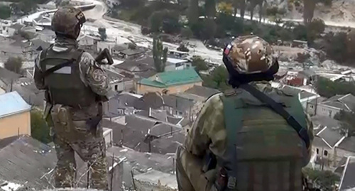 A FSB officer during CTO in Dagestan. Photo: http://nac.gov.ru/kontrterroristicheskie-operacii/v-hode-kto-v-karabudahkentskom-rayone-dagestana.html A FSB officer during CTO in Dagestan. Photo: http://nac.gov.ru/kontrterroristicheskie-operacii/v-hode-kto-v-karabudahkentskom-rayone-dagestana.html