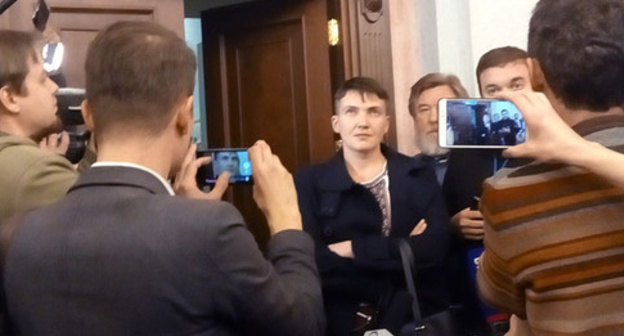 Nadezhda Savchenko waits for the Court to pronounce the verdict, October 26, 2016. Photo by Oleg Krasnov for the ‘Caucasian Knot’. 