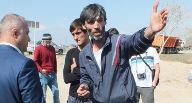 Residents of village of Shushiya hold protest action, October 6, 2016. Photo by Patimat Makhmudova for the 'Caucasian Knot'. Residents of village of Shushiya hold protest action, October 6, 2016. Photo by Patimat Makhmudova for the 'Caucasian Knot'.
