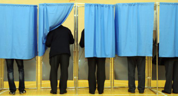 Voting at elections in Adygea. Photo: http://adigeatoday.ru/?article_id=24136 Voting at elections in Adygea. Photo: http://adigeatoday.ru/?article_id=24136