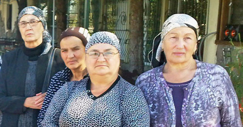 The relatives of the persons killed on October 13, 2005. Kabardino-Balkaria, Nalchik, October 2012. Photo by Anna Arsenyeva for the "Caucasian Knot"