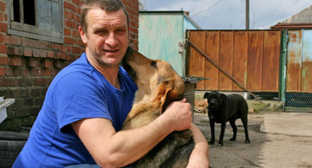 Pavel Alekhin, an owner of the shelter. Photo by Anna Gritsevich for the "Caucasian Knot" Pavel Alekhin, an owner of the shelter. Photo by Anna Gritsevich for the "Caucasian Knot"