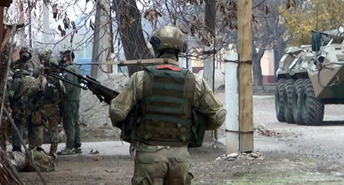 Law enforcer during CTO. Photo: http://nac.gov.ru/nakmessage/2015/10/20/v-dagestane-v-khode-kto-neitralizovany-chetvero-banditov.html