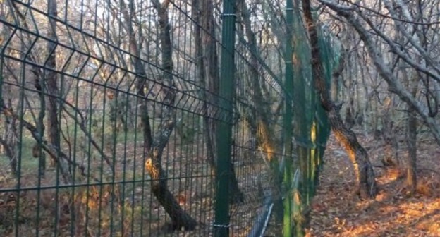 Fence surrounding the territory where EcoWatch activists tried to hold inspection. Photo: http://ewnc.org/node/23326 Fence surrounding the territory where EcoWatch activists tried to hold inspection. Photo: http://ewnc.org/node/23326