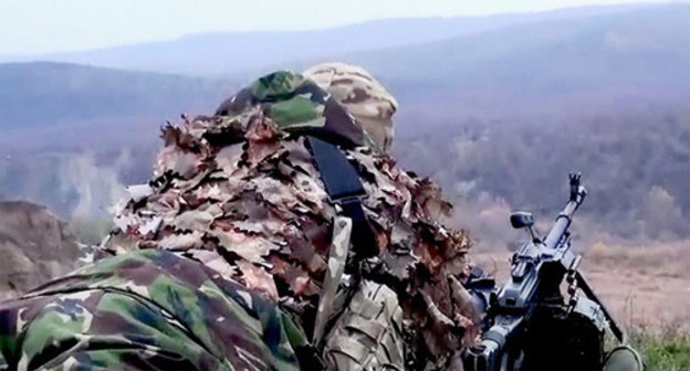 A law enforcer during CTO. Photo: http://nac.gov.ru/nakmessage/2015/12/01/v-dagestane-neitralizovany-dva-bandglavarya-i-boevik-vernuvshiisya-iz-sirii.html A law enforcer during CTO. Photo: http://nac.gov.ru/nakmessage/2015/12/01/v-dagestane-neitralizovany-dva-bandglavarya-i-boevik-vernuvshiisya-iz-sirii.html