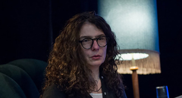 Arsine Khandjyan. Photo  SPUTNIK/ ASATUR YESAYANTS
http://ru.armeniasputnik.am/culture/20161003/5064413/Khandjyan-Aukciondush-Hayfest.html
