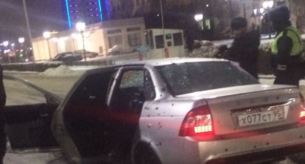 A car shelled during the shootout in Grozny. December 17, 2016. Photo courtesy of an eyewitness A car shelled during the shootout in Grozny. December 17, 2016. Photo courtesy of an eyewitness