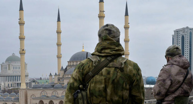 Grozny. Photo: http://obzor.press/regions/37434-v-groznom-razyiskivayut-troix-boevikov-napavshix-na-policzejskix Grozny. Photo: http://obzor.press/regions/37434-v-groznom-razyiskivayut-troix-boevikov-napavshix-na-policzejskix