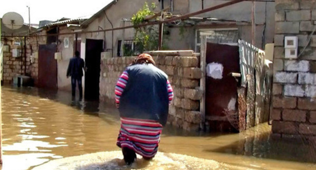 One of Baku streets after rainfall. Photo by Aziz Karimov for the 'Caucasian Knot'.  