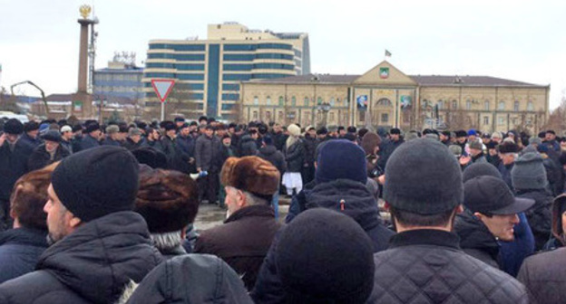 The participants of the rally in Grozny. December 30, 2016. Photo by the "Caucasian Knot" correspondent The participants of the rally in Grozny. December 30, 2016. Photo by the "Caucasian Knot" correspondent
