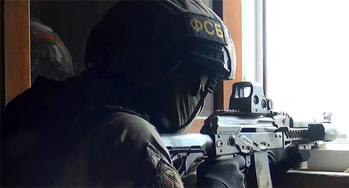 FSB agent. Photo: http://nac.gov.ru/kontrterroristicheskie-operacii/v-hode-kto-v-karabudahkentskom-rayone-dagestana.html