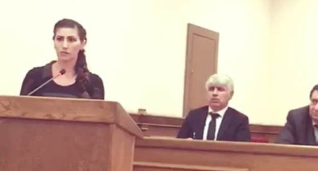 The speech of Zagra Magomedova, a Deputy of the District Assembly, at the hearings in Makhachkala. January 27, 2017. Screenshot of a video: https://www.instagram.com/p/BPxLXKHlIk5/?taken-by=zagra.05