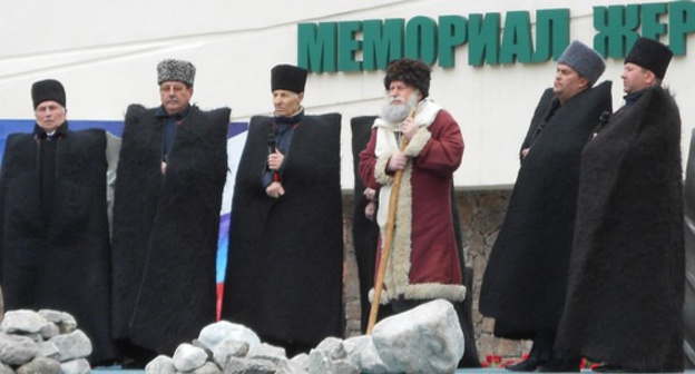 Participants of action to commemorate victims of Balkar deportation, Nalchik, March 8, 2017. Photo by Lyudmila Maratova for the ‘Caucasian Knot’.  