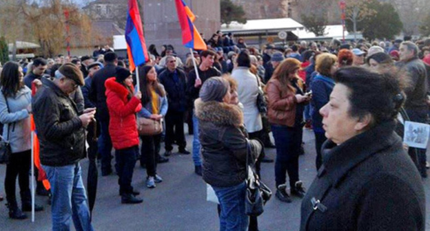The activists in Freedom Square in Yerevan. March 17, 2017. Photo by Armine Martirosyan for "Caucasian Knot"