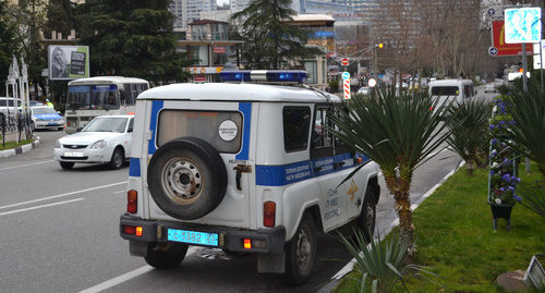 Police vehicle in Kurortny Prospect in Sochi, March 26, 2017. Photo by Svetlana Kravchenko for the ‘Caucasian Knot’. 