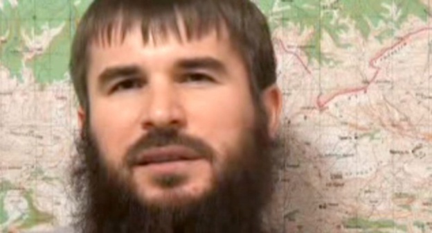 Isa Yamadaev. Screenshot of appeal to Dmitry Medvedev, Youtube.com/watch?v=gM_Betsp5QE Isa Yamadaev. Screenshot of appeal to Dmitry Medvedev, Youtube.com/watch?v=gM_Betsp5QE